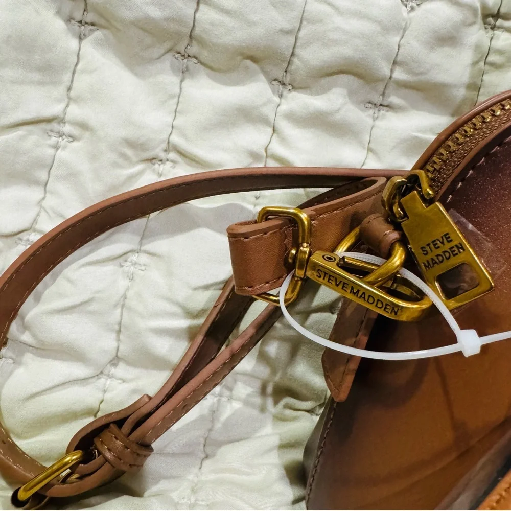 Steve Madden Brown Bthorne Nutshell with Teddy Bear Charms Crossbody Satchel Bag